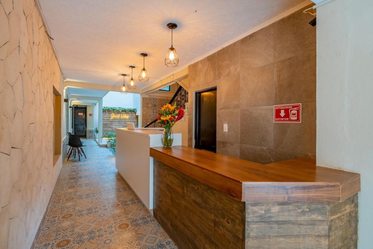Hotel Brisas 5A Av, Плая дел Кармен Екстериор снимка