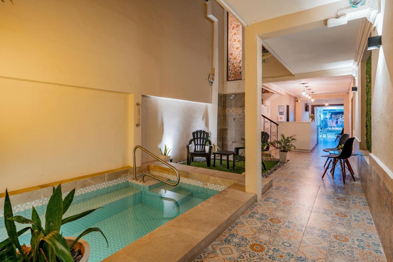 Hotel Brisas 5A Av, Плая дел Кармен Екстериор снимка