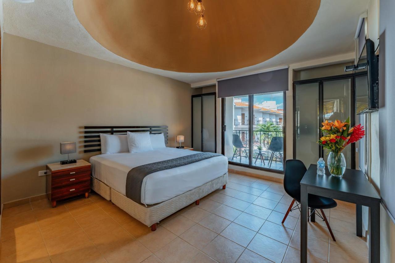 Hotel Brisas 5A Av, Плая дел Кармен Екстериор снимка