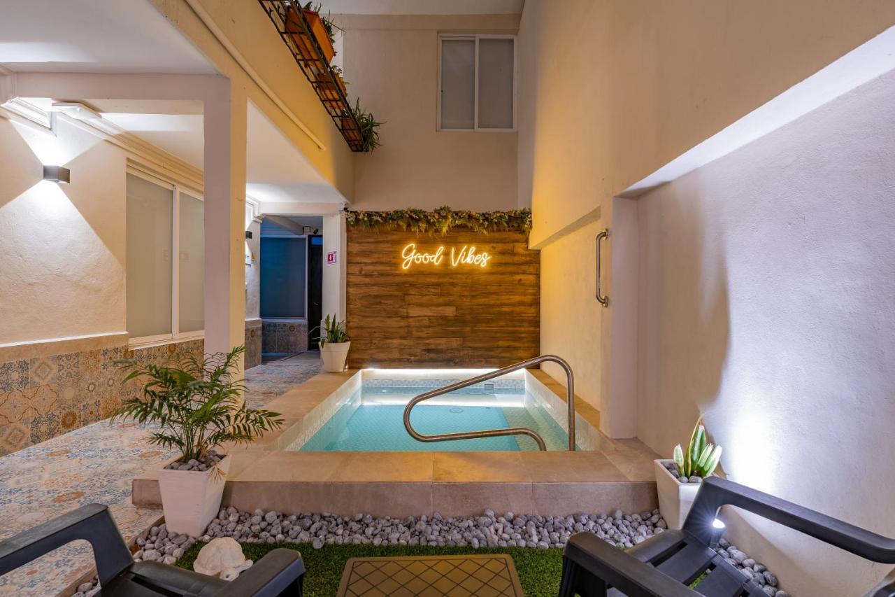 Hotel Brisas 5A Av, Плая дел Кармен Екстериор снимка