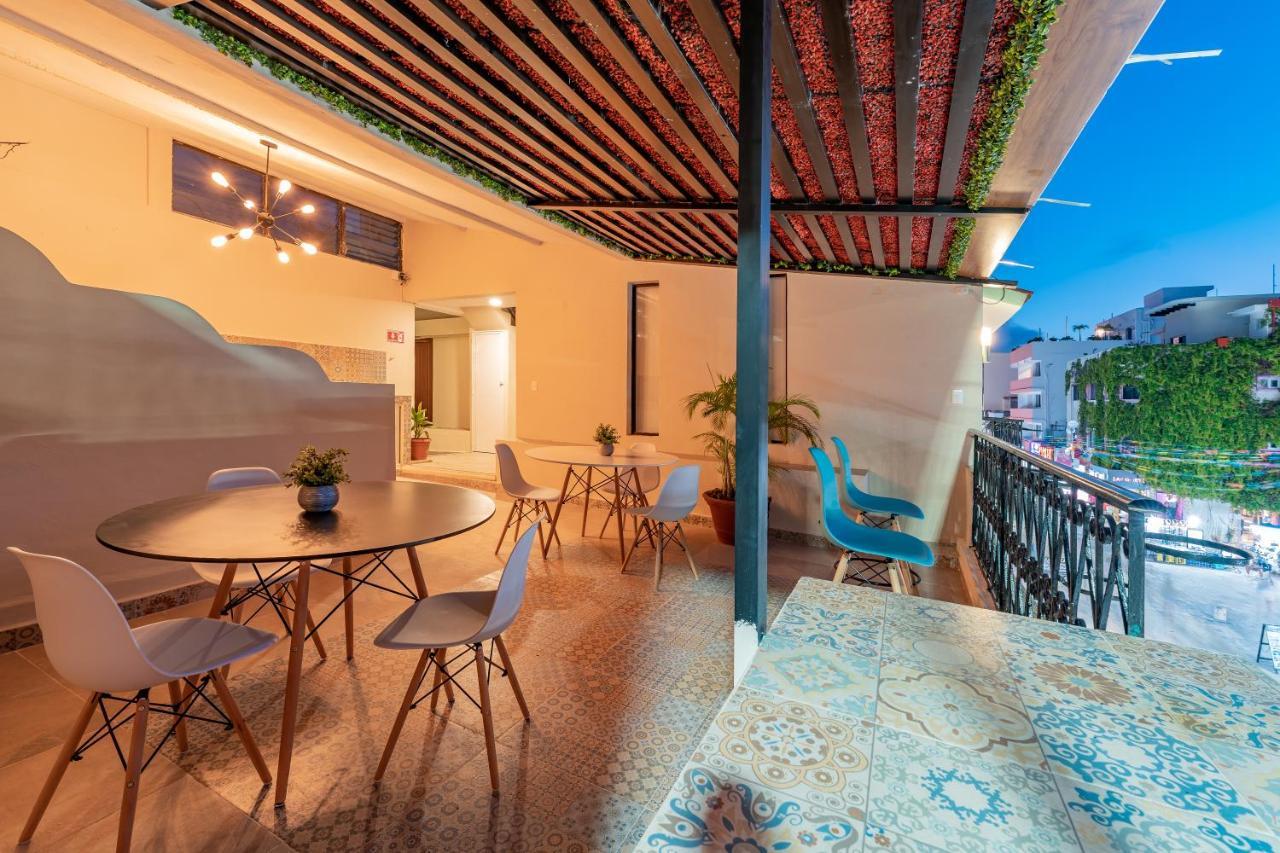 Hotel Brisas 5A Av, Плая дел Кармен Екстериор снимка