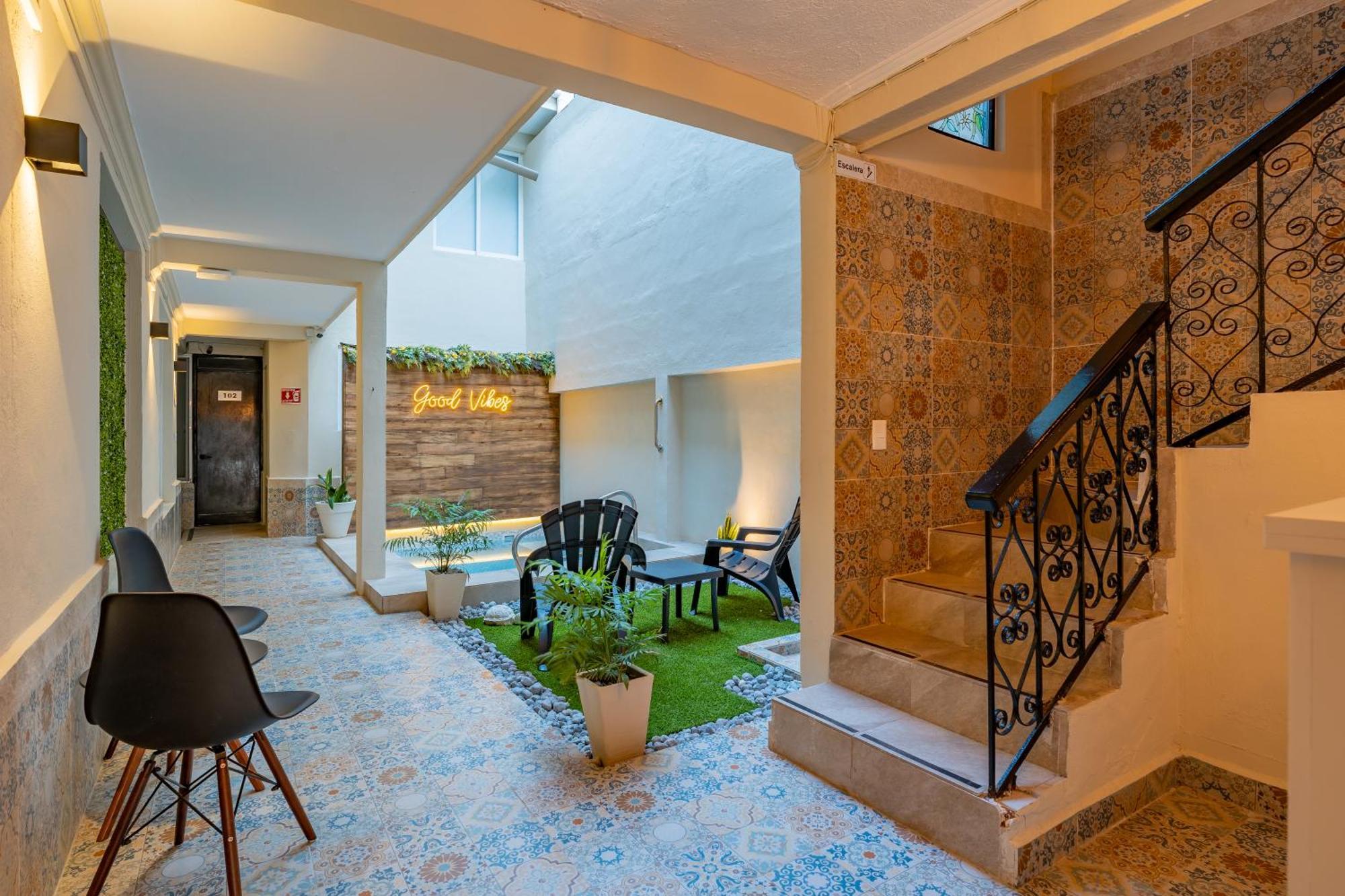 Hotel Brisas 5A Av, Плая дел Кармен Екстериор снимка