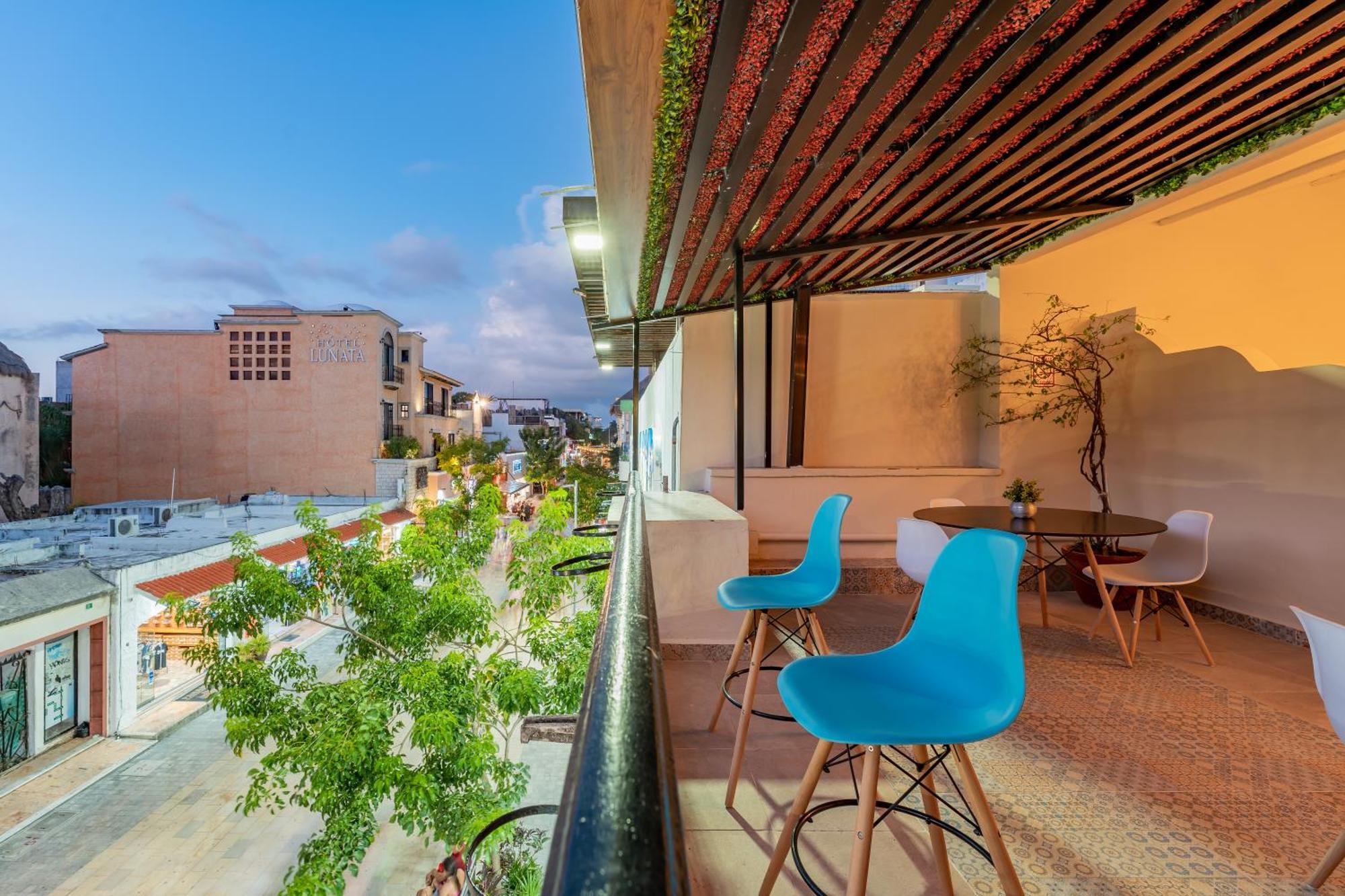 Hotel Brisas 5A Av, Плая дел Кармен Екстериор снимка